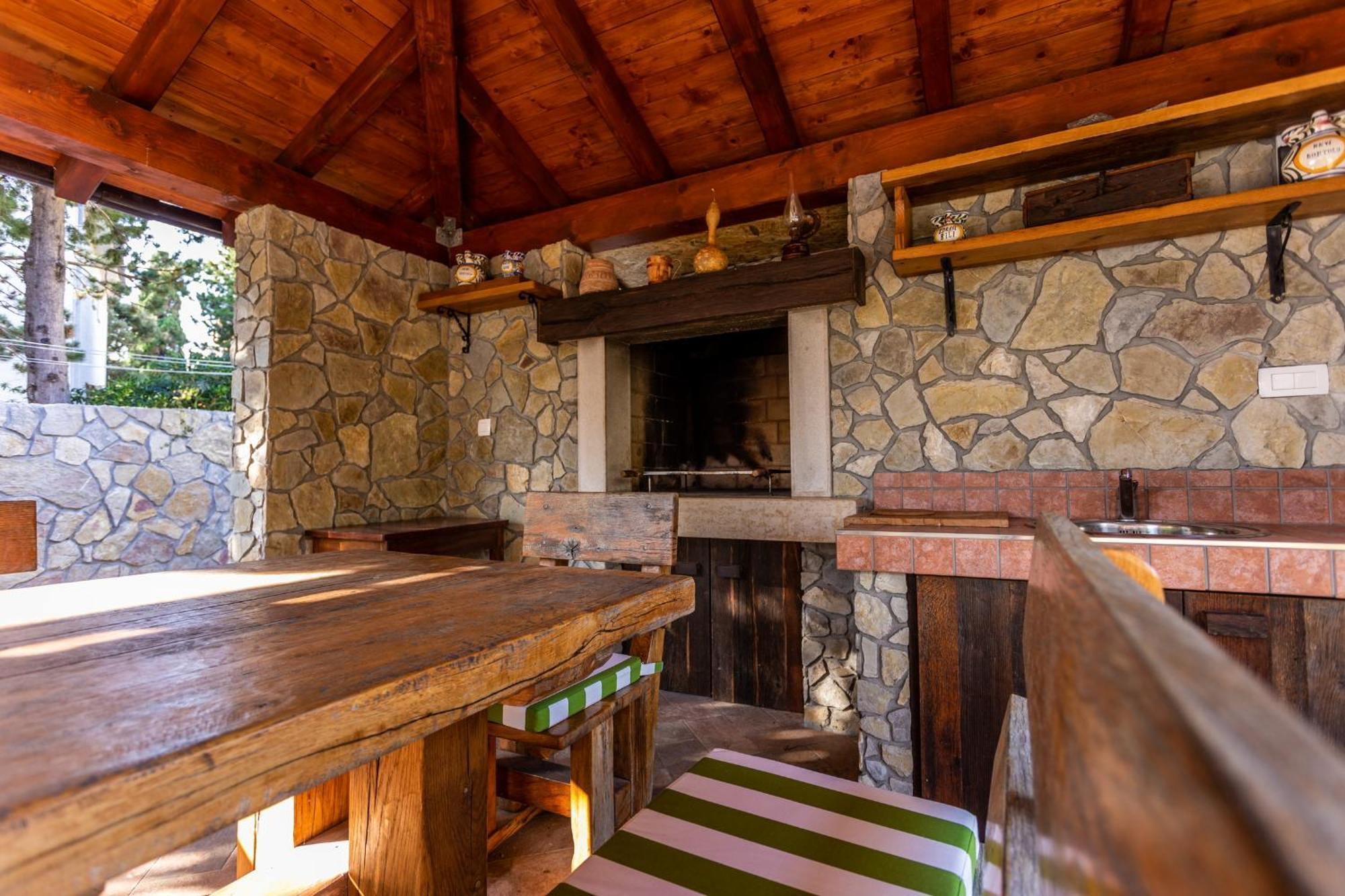 Apartmani Velnic Башка Экстерьер фото