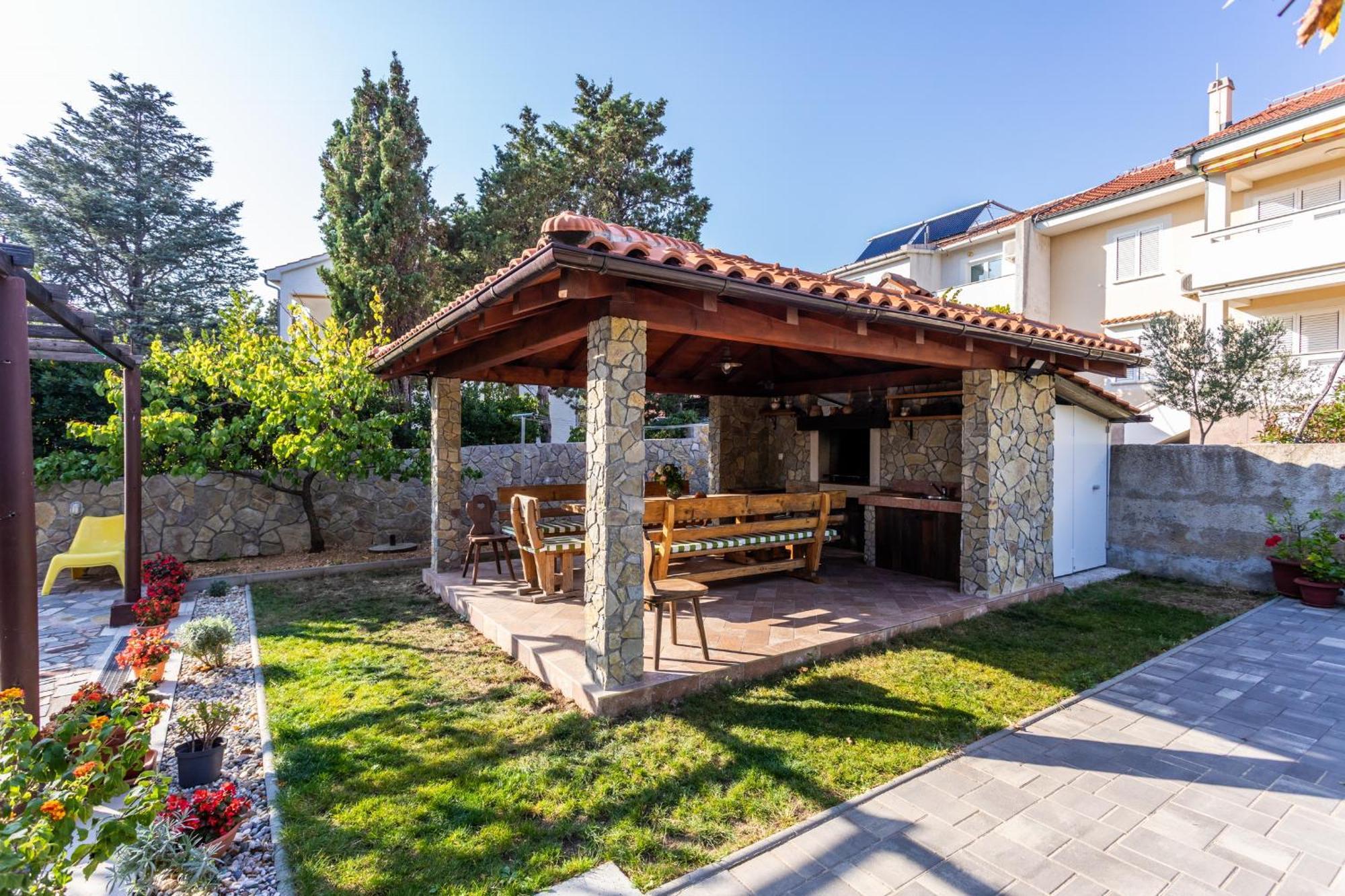 Apartmani Velnic Башка Экстерьер фото